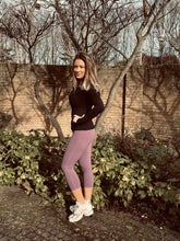 Load image into Gallery viewer, Soft high waist seamless yoga Capri leggings